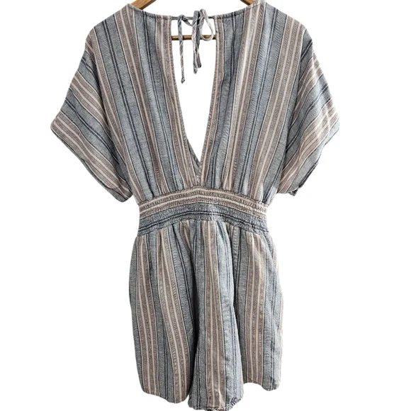 AMERICAN EAGLE Women's Striped Jumpsuit Romper Belted - Picture 3 of 14
